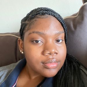 Meet your Posher, Kaila